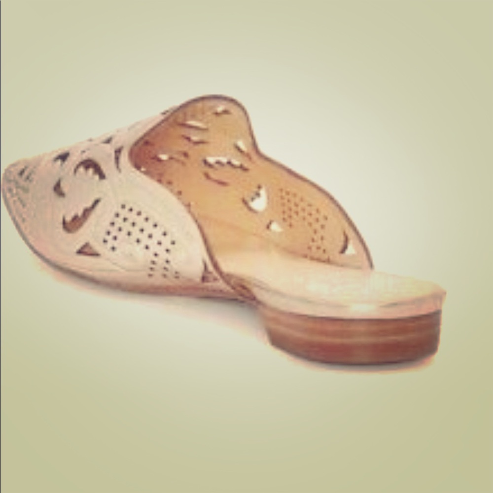 Vince Camuto mules slip on